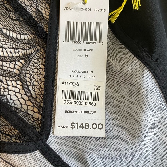 ✨ Luxe BCBG Lace & Tulle Dress  Size 6 - Perfect for Special Occasions! ✨ - Picture 4 of 7